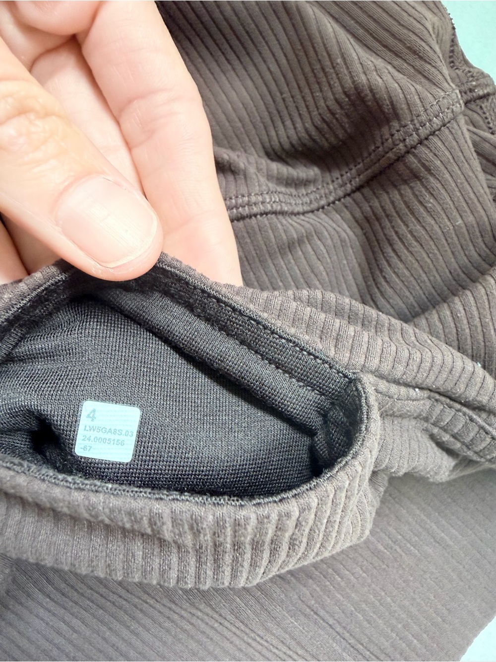 Lululemon Set! Espresso Ribbed Mini Flared Pants & Ribbed Tank, size 4 - Picture 10 of 10